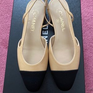 Chanel sing back flats